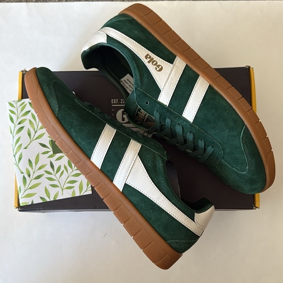Gola Classics Men's Hurricane Suede Sneakers - Size 11
Evergreen/Offwhite/Gum - Picture 5 of 8